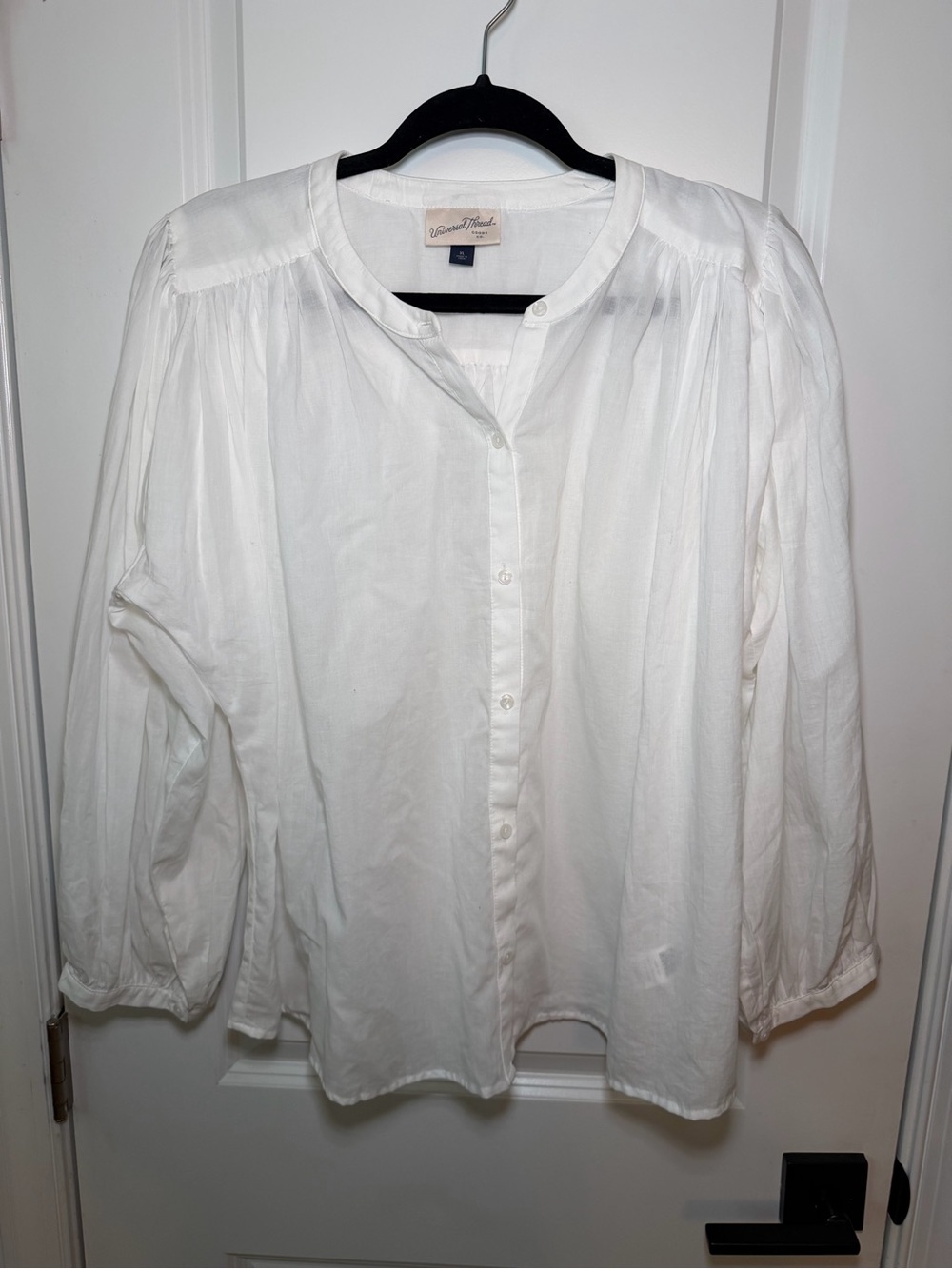 Universal Thread White Button-Front Peasant Blouse